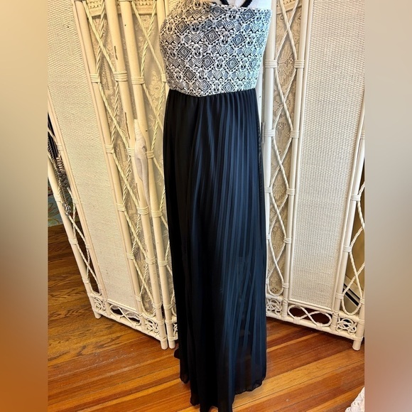 Cantata Maxi Dress Strapless Black Pleated Chiffon Skirt Tapestry Top Medium - Picture 8 of 15